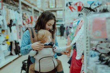 6 vantagens de comprar em brechó infantil